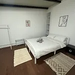Apartman Private Entrance Cozy Bukarest