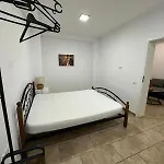 Private Entrance Cozy شقة بوخارست