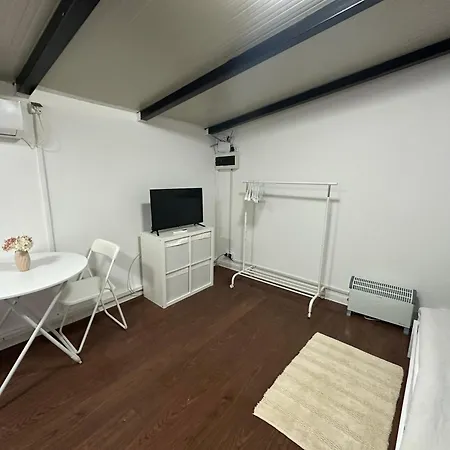 Private Entrance Cozy