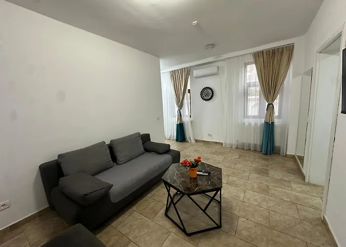 Private Entrance Cozy * Бухарест