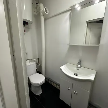 Private Entrance Cozy Apartament Bucureşti